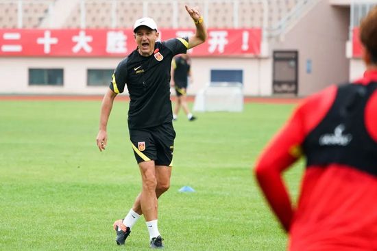 这部被观众评价为“没有一个中国人能忍住不流泪”的作品，以照片和底片为线索，通过平民视角与封闭空间的叙事设计，以小见大揭露了南京大屠杀的血证，引发全民情感共鸣。